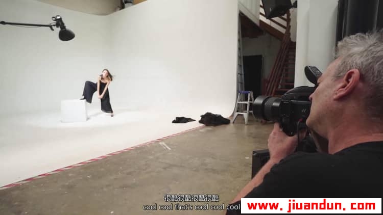 摄影师 Peter Coulson棚拍名模 Meika Woollard引领时尚界摆姿教程中英字幕 摄影 第10张